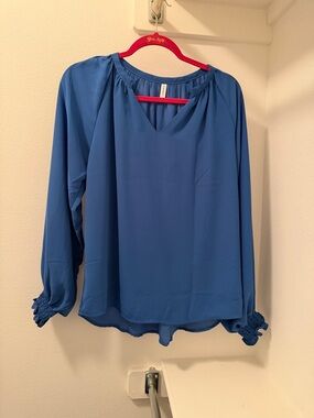 Relaxed V-Neck Long Sleeve Blouse - Blue